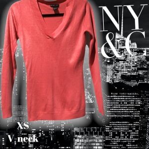 🔥🔥🔥3/60$🔥🔥🔥New York & Company V-neck sweater in a pink/coral Extra small